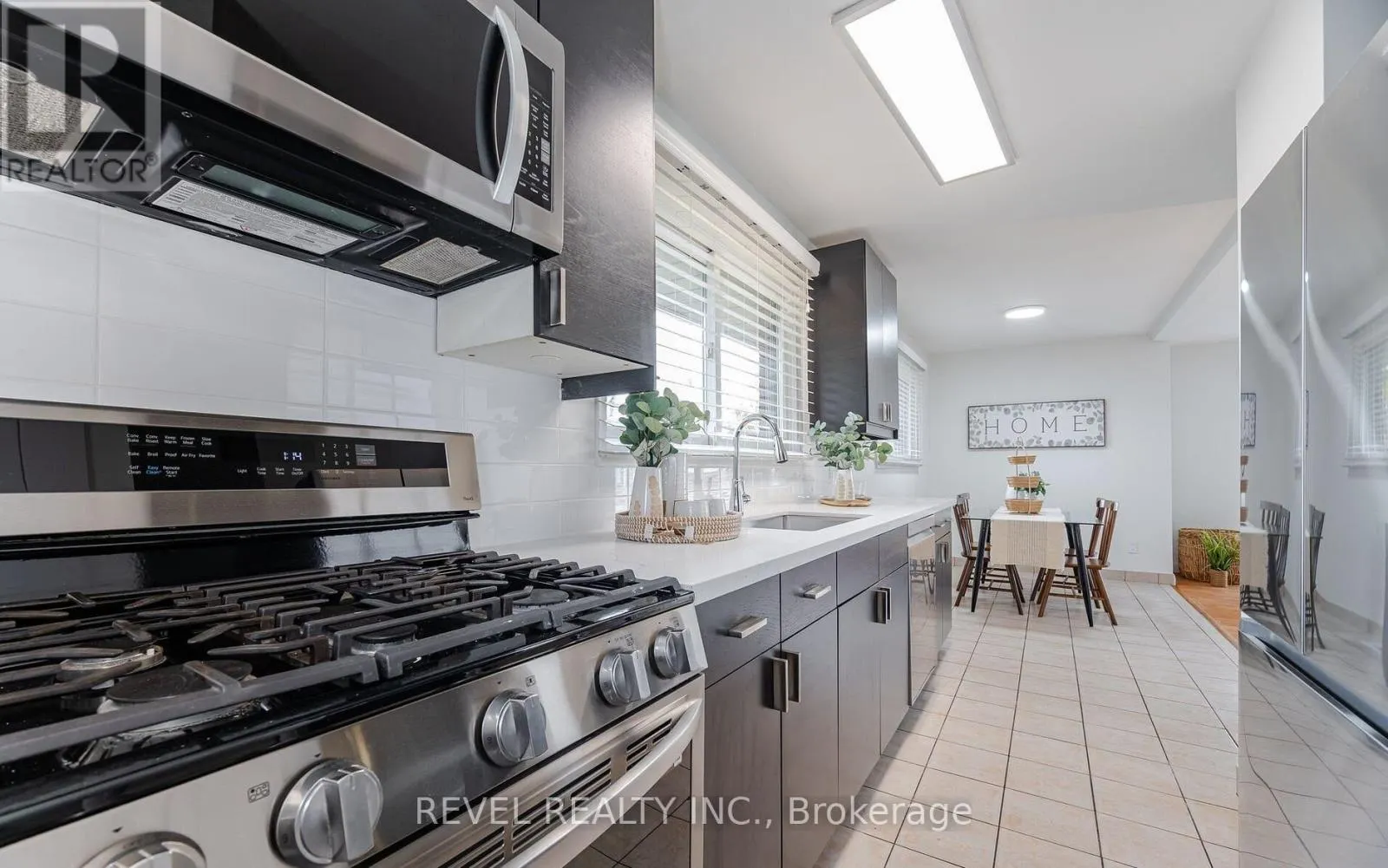 -MAIN LEVEL - 283 PORTER STREET