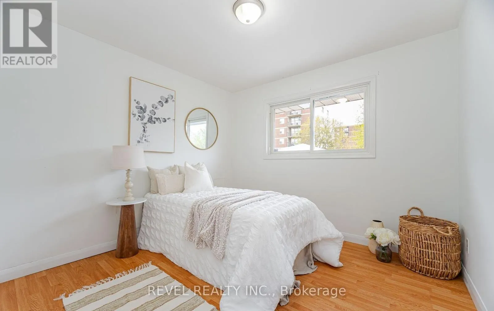 -MAIN LEVEL - 283 PORTER STREET
