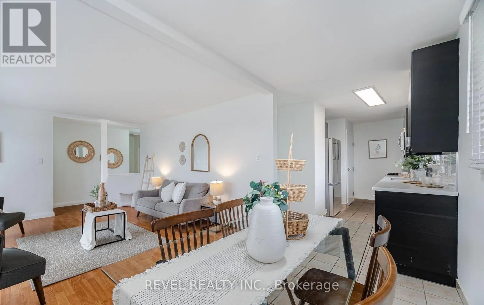 -MAIN LEVEL - 283 PORTER STREET