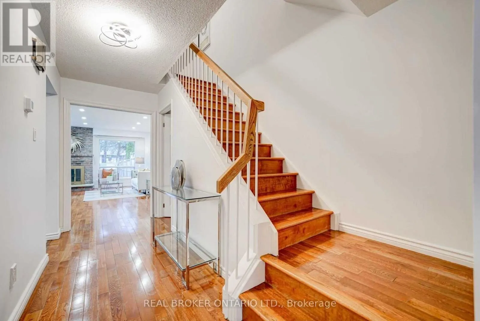 86 VALDOR DRIVE