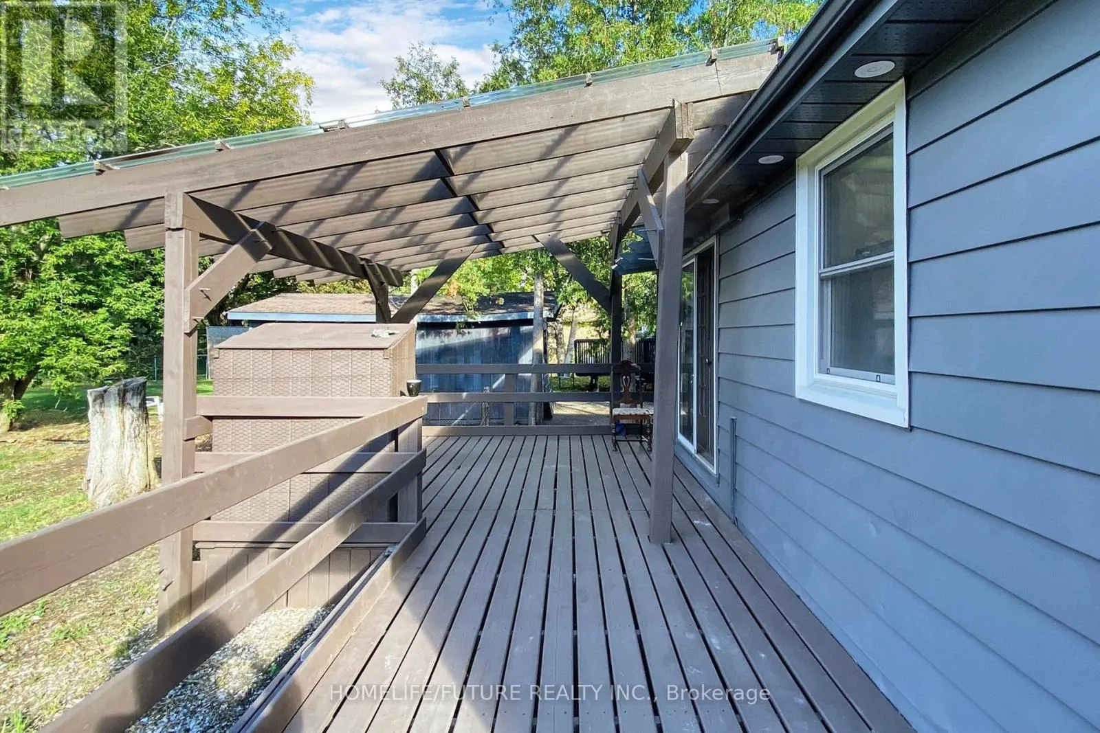 1496 SIMCOE STREET N