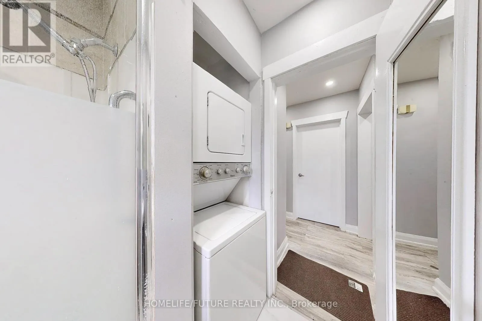 1496 SIMCOE STREET N