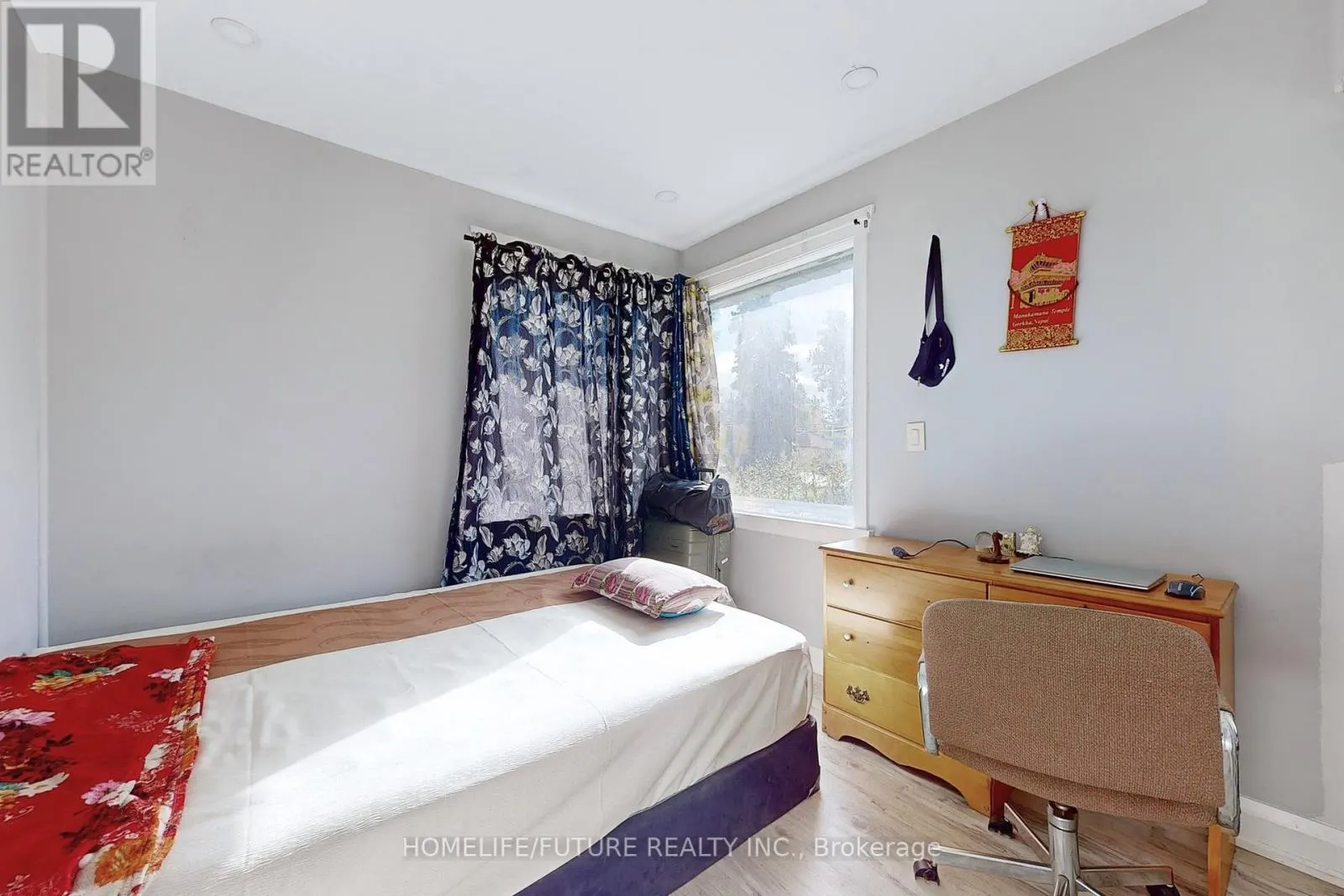 1496 SIMCOE STREET N