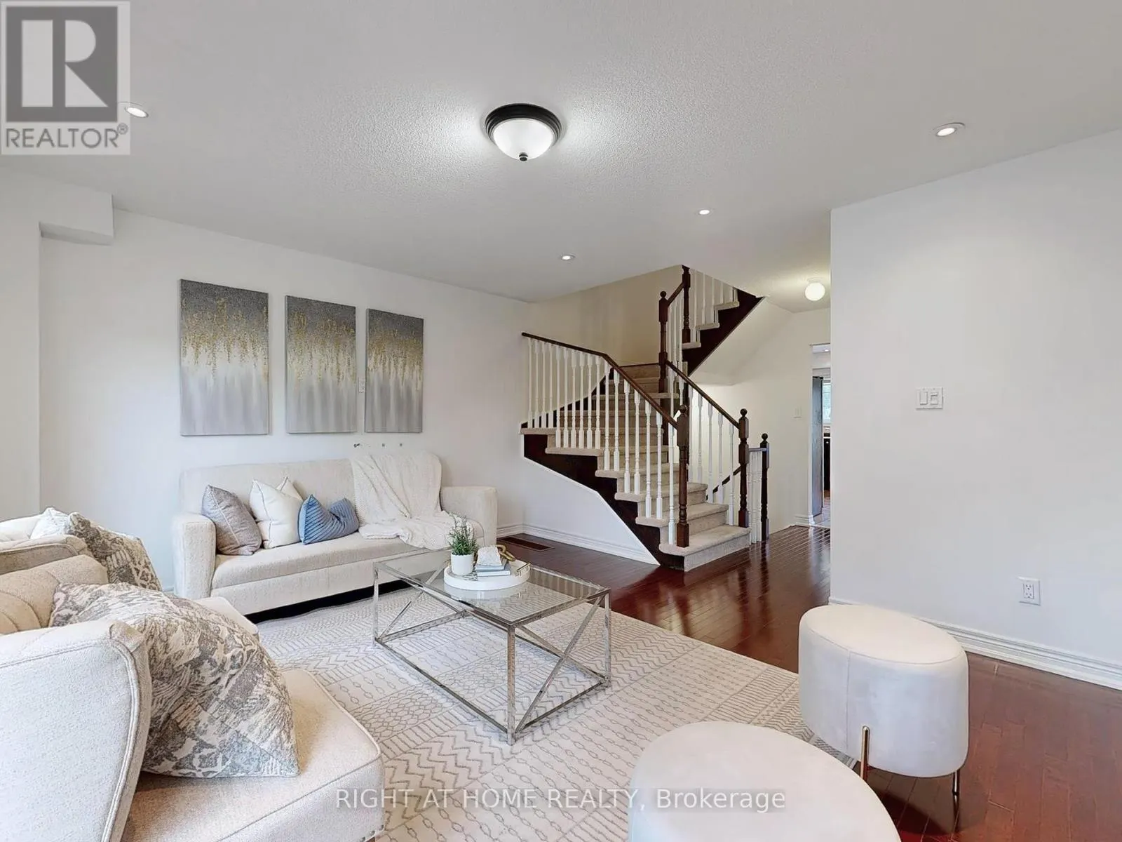 11 SMITHY COURT