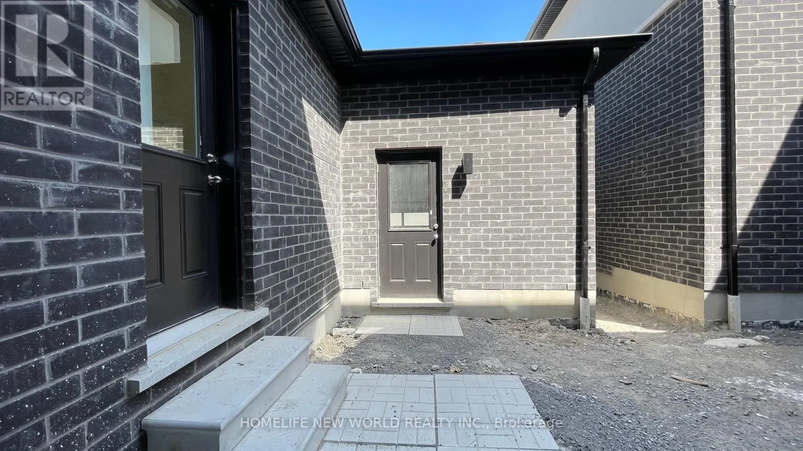 341 CORONATION ROAD