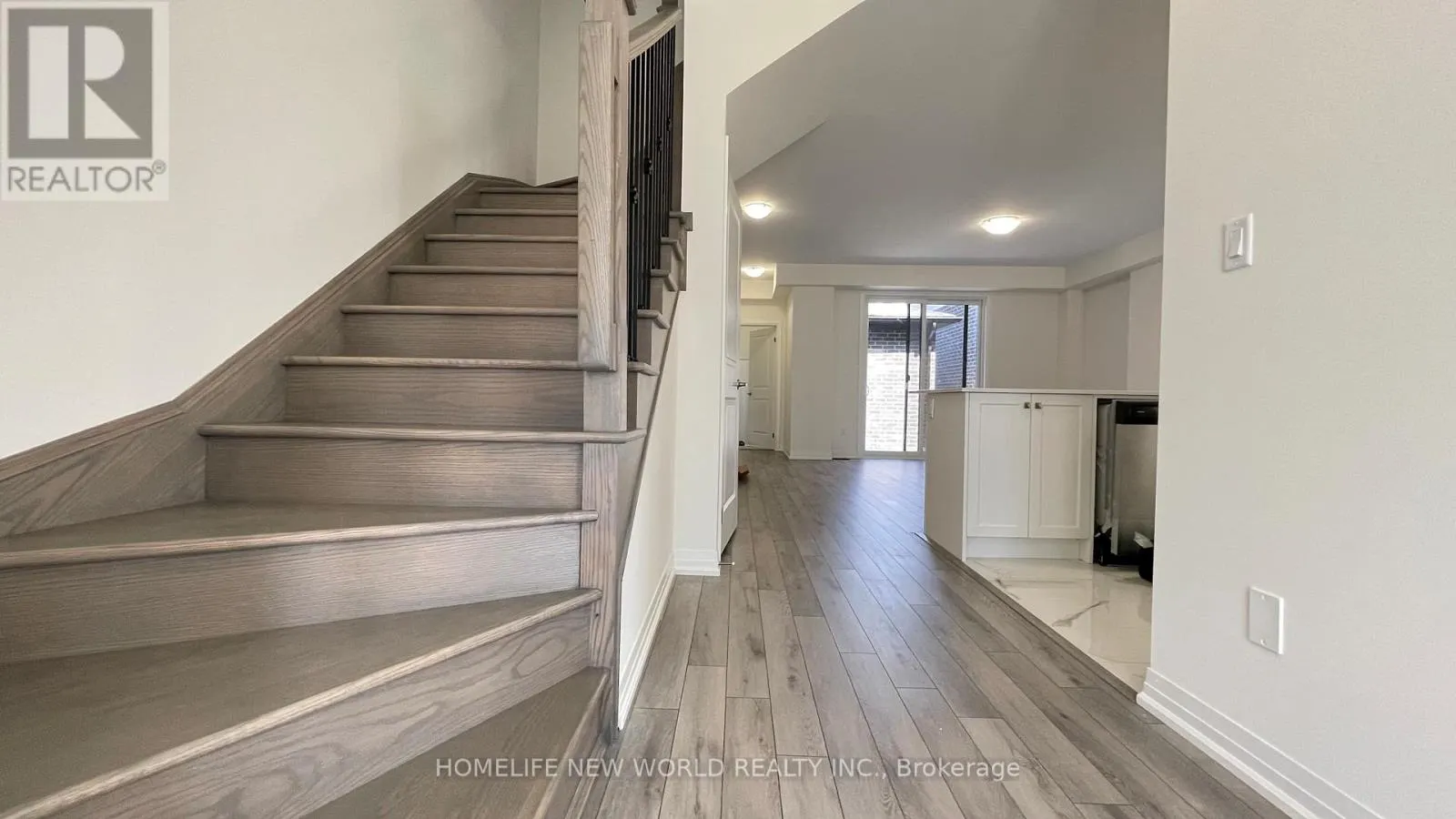 341 CORONATION ROAD