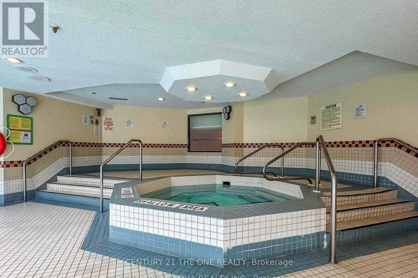 1808 - 150 ALTON TOWERS CIRCLE