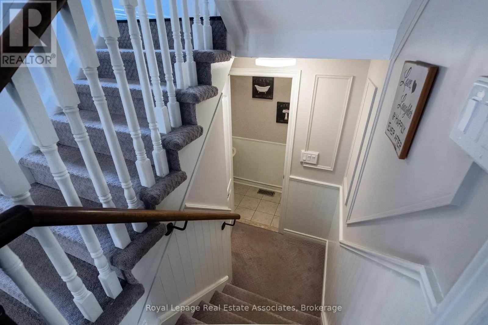 11 CODY AVENUE