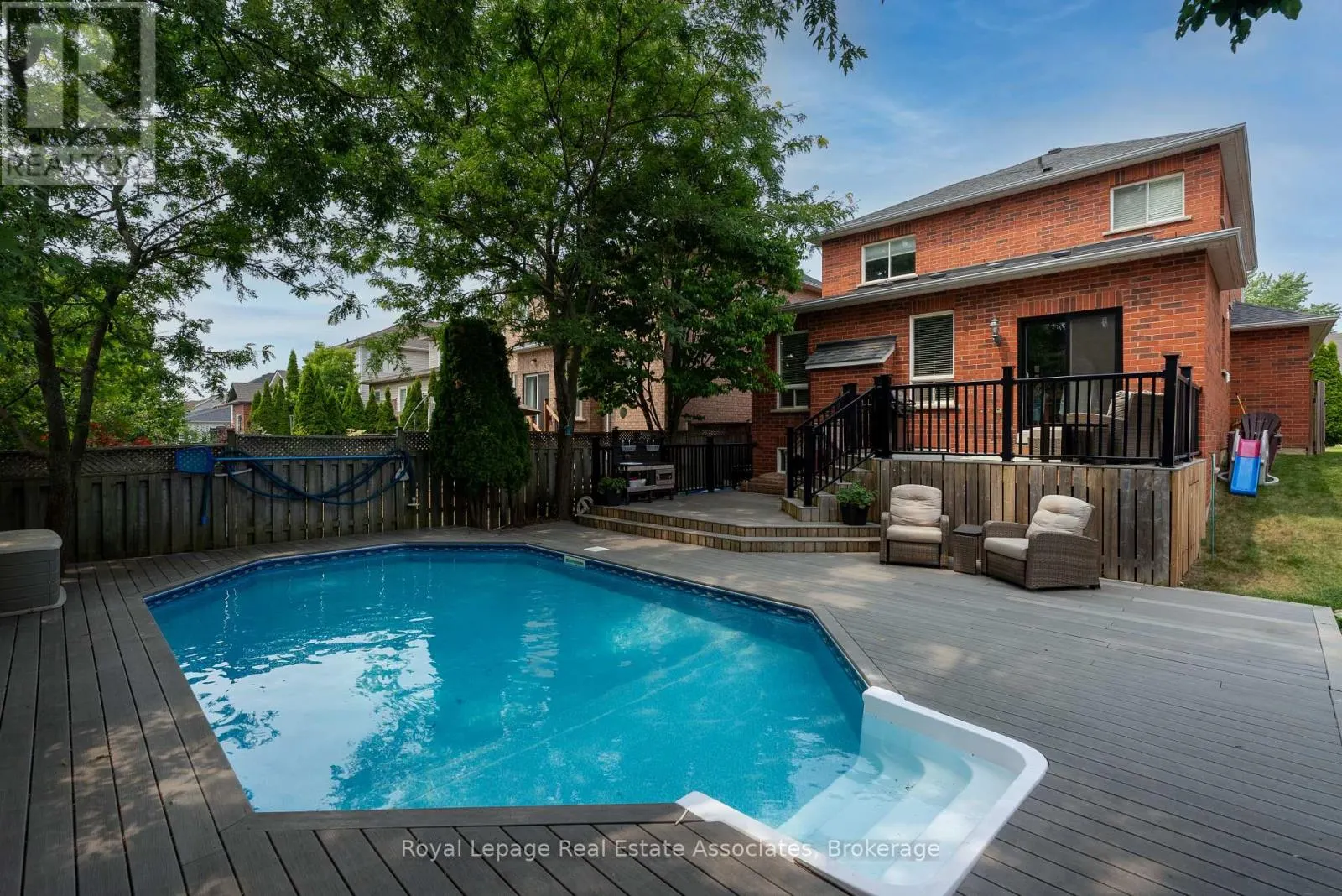 11 CODY AVENUE