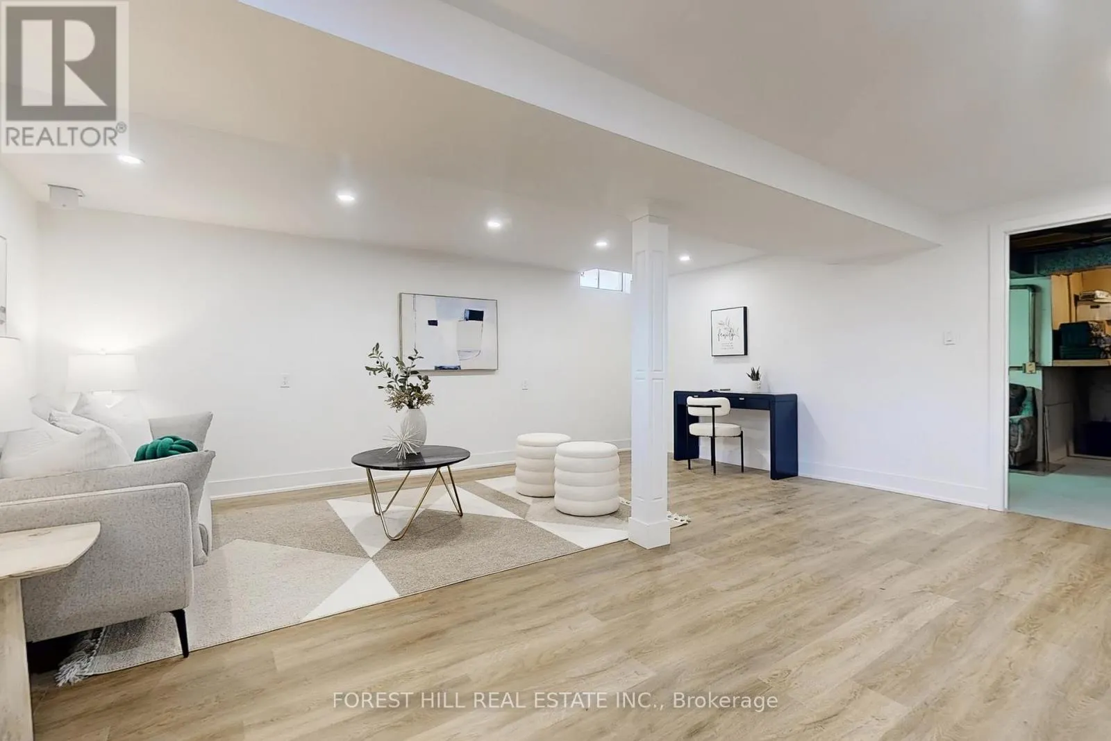 50 COALPORT DRIVE