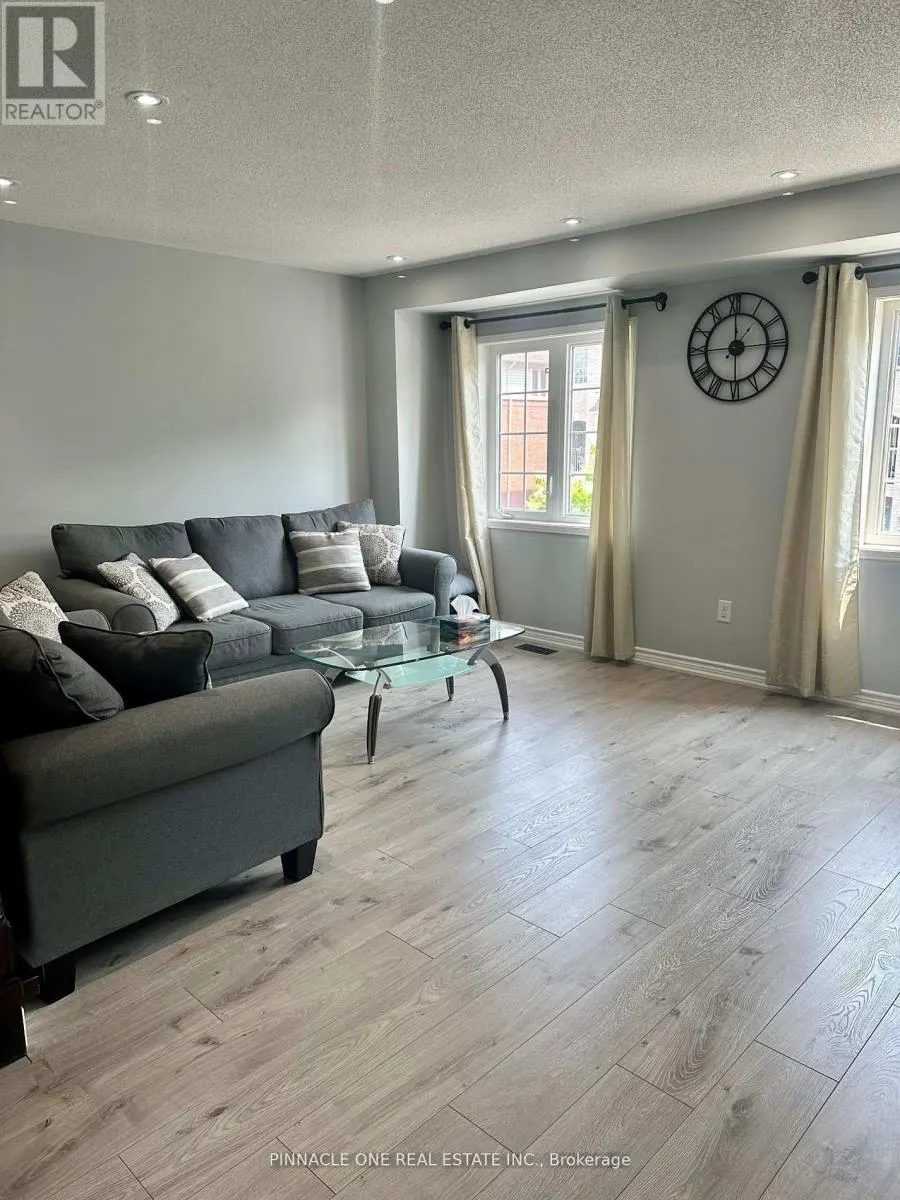 14 BLUNDEN ROAD