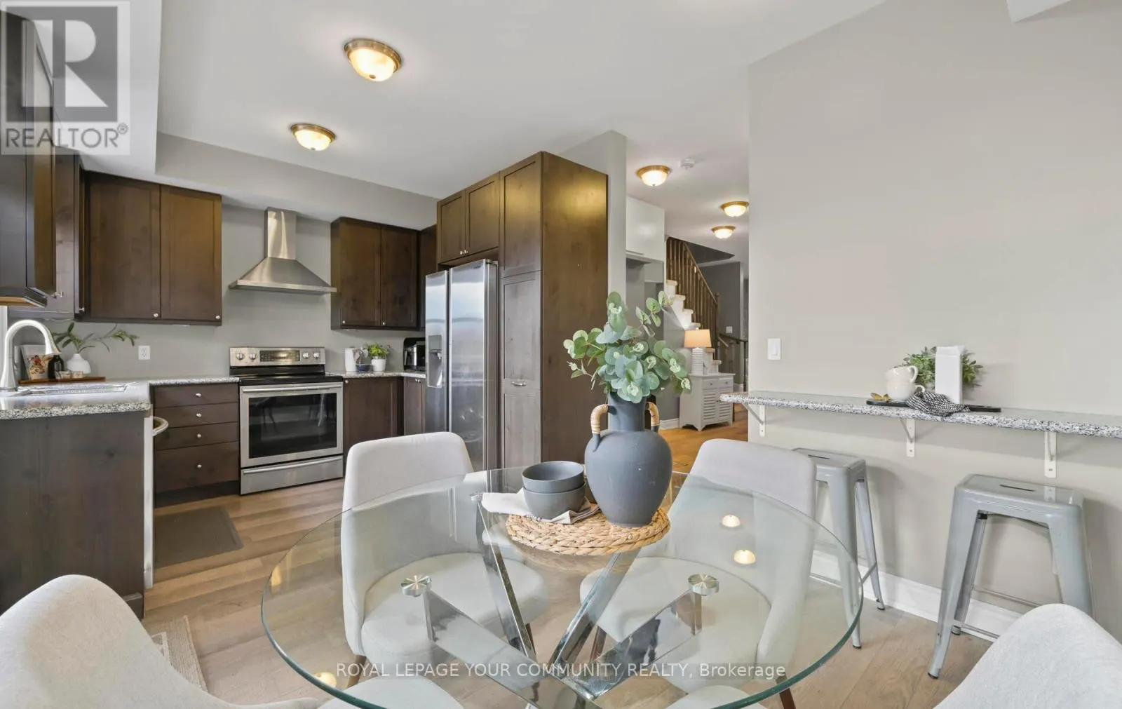 205 - 17 BALDWIN STREET N