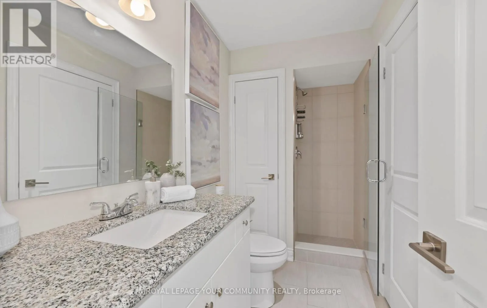 205 - 17 BALDWIN STREET N
