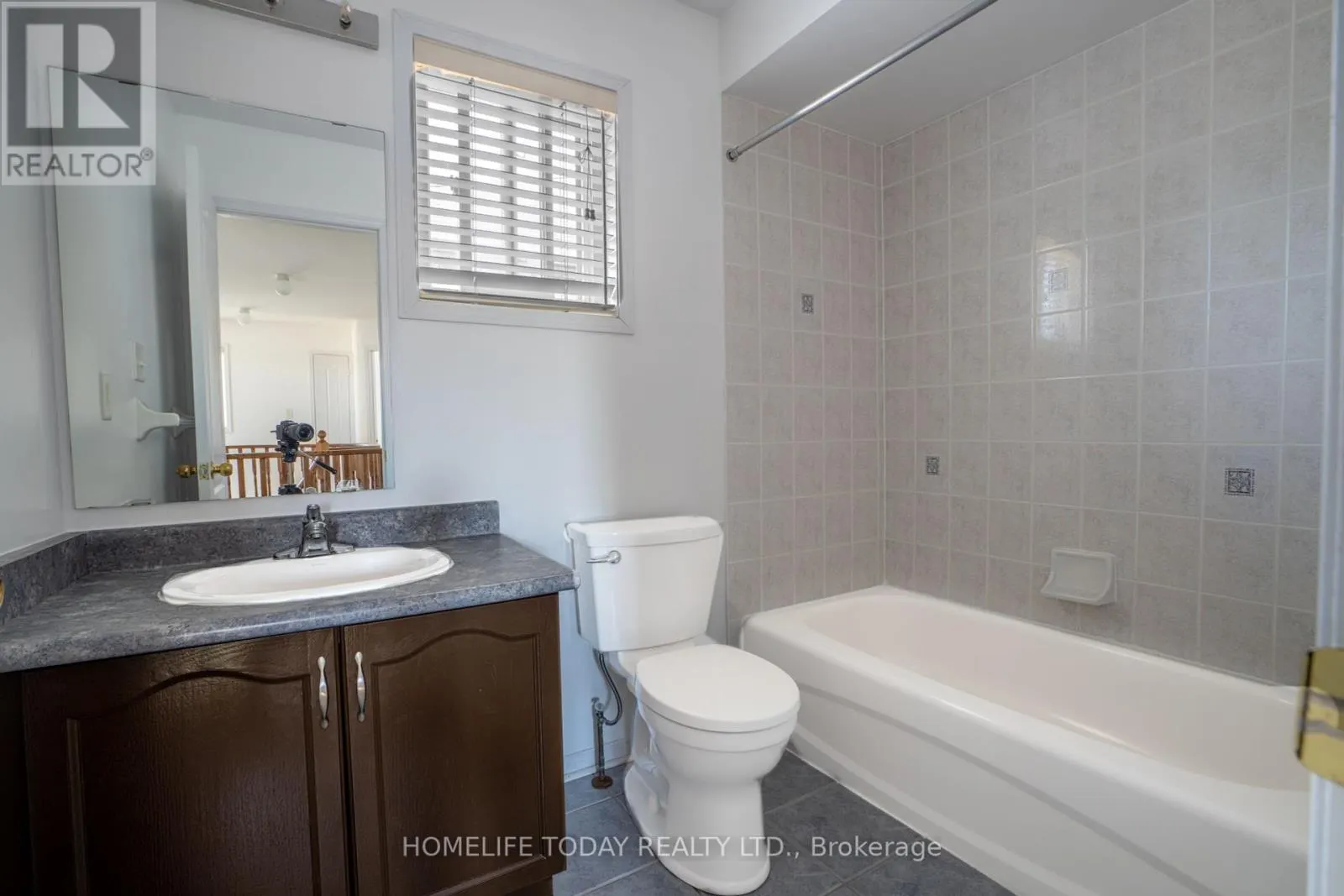 MAIN - 2 PARDON AVENUE