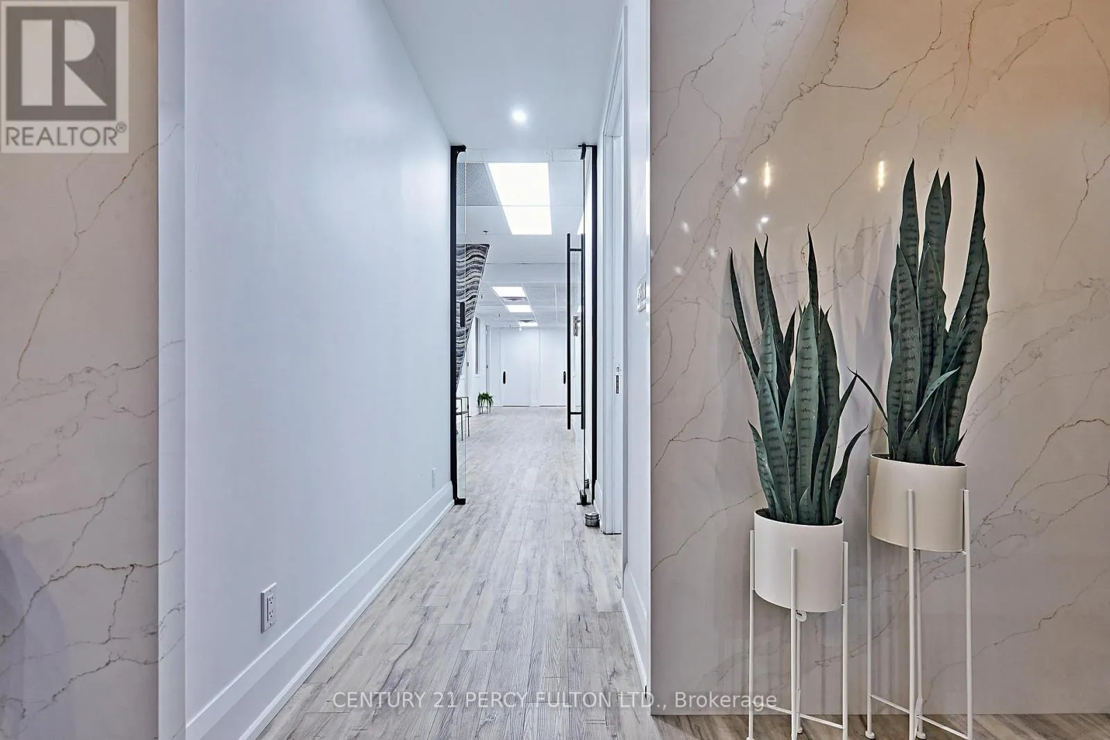 112 - 50 RICHMOND STREET E