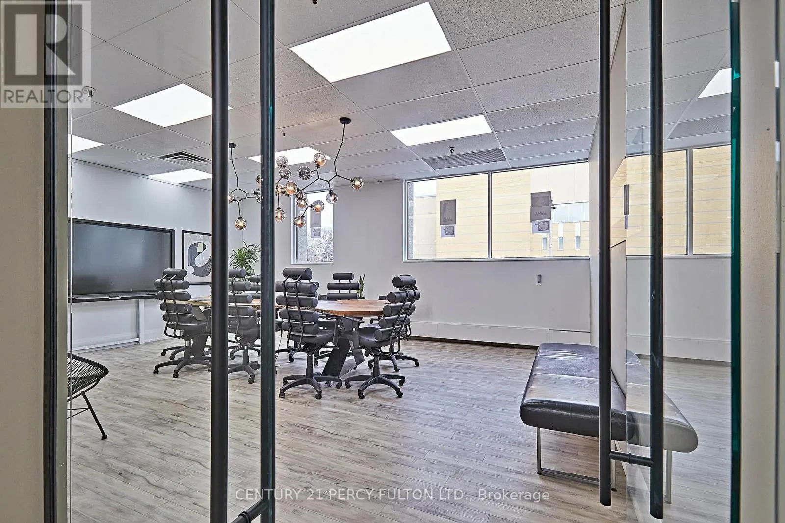 112 - 50 RICHMOND STREET E