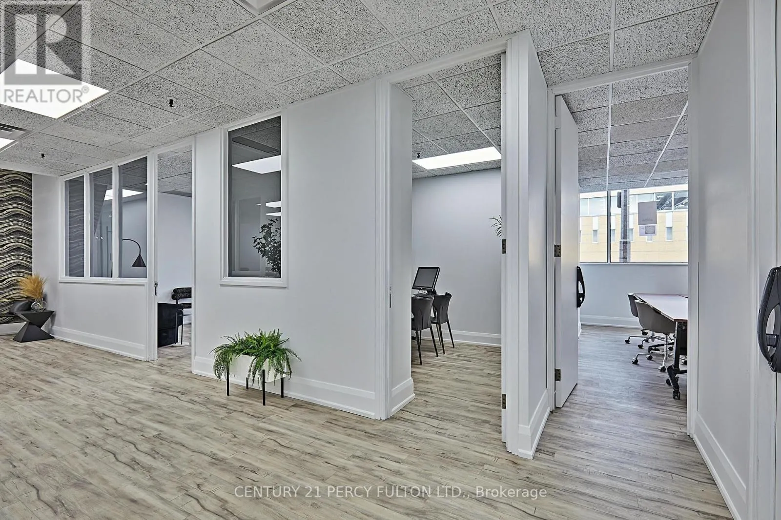 112 - 50 RICHMOND STREET E