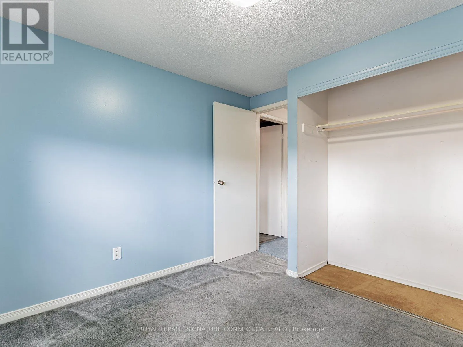 77 WHITE HEATHER BOULEVARD