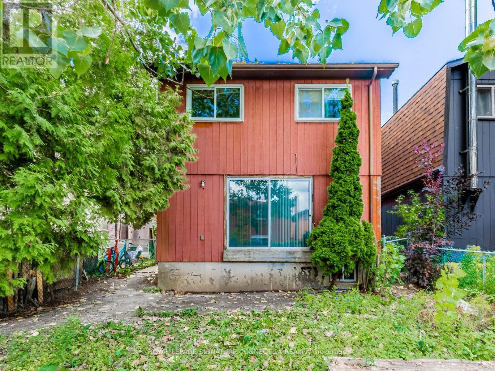 77 WHITE HEATHER BOULEVARD