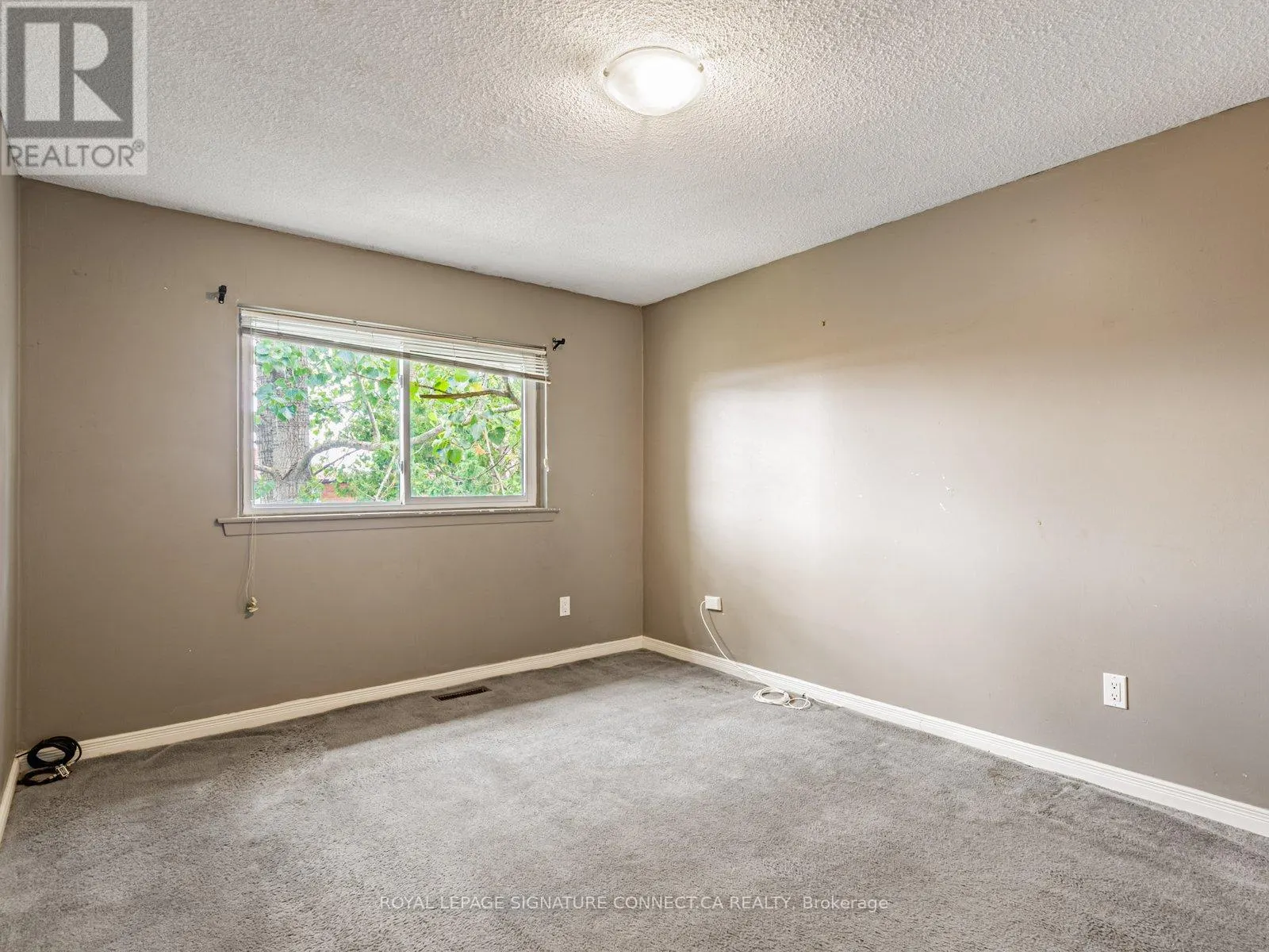 77 WHITE HEATHER BOULEVARD