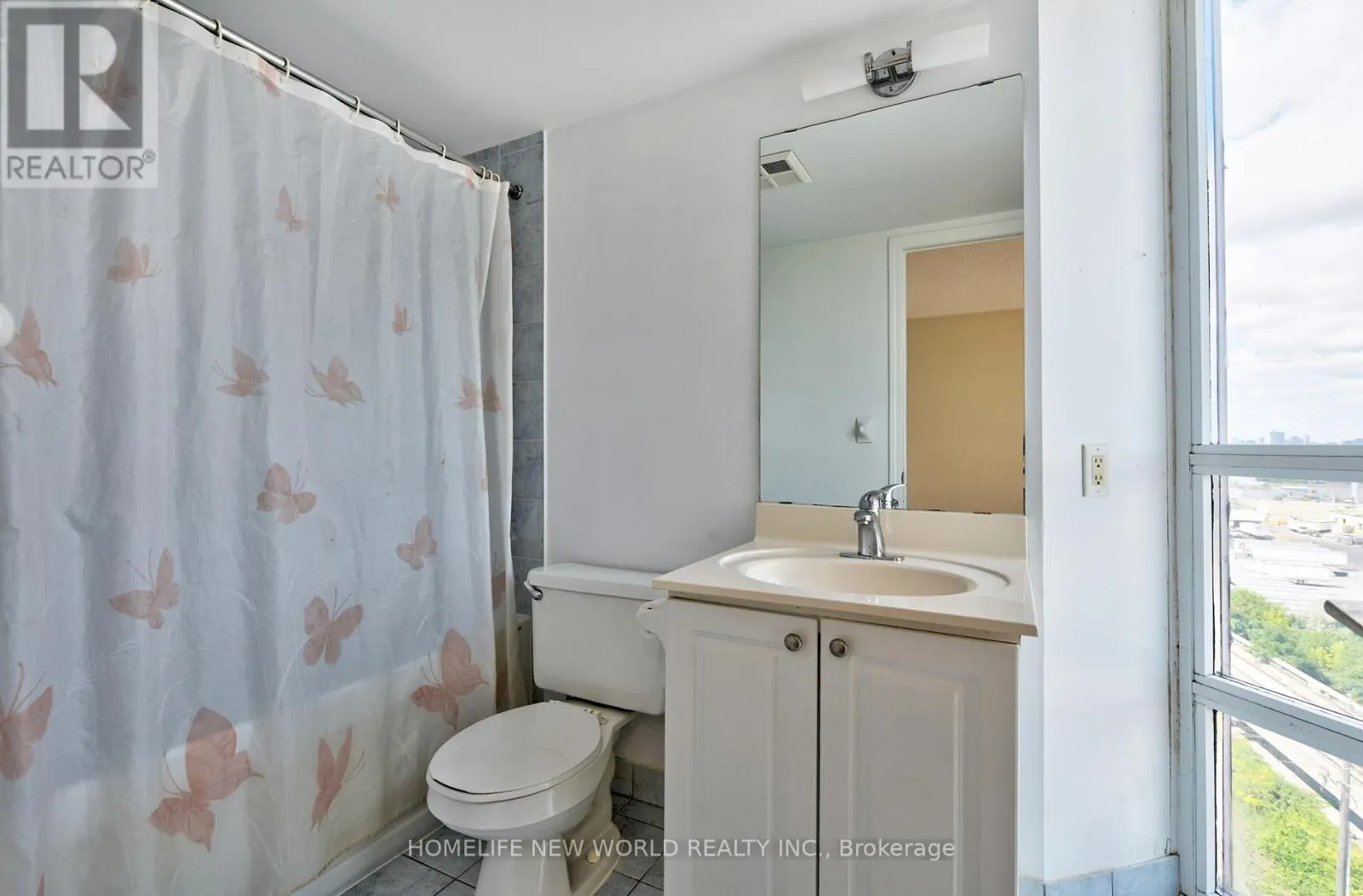 1105 - 83 BOROUGH DRIVE