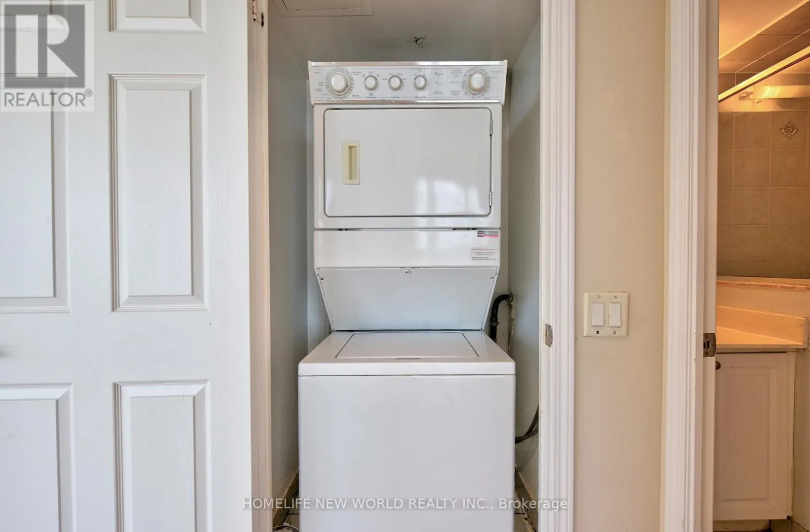 1105 - 83 BOROUGH DRIVE
