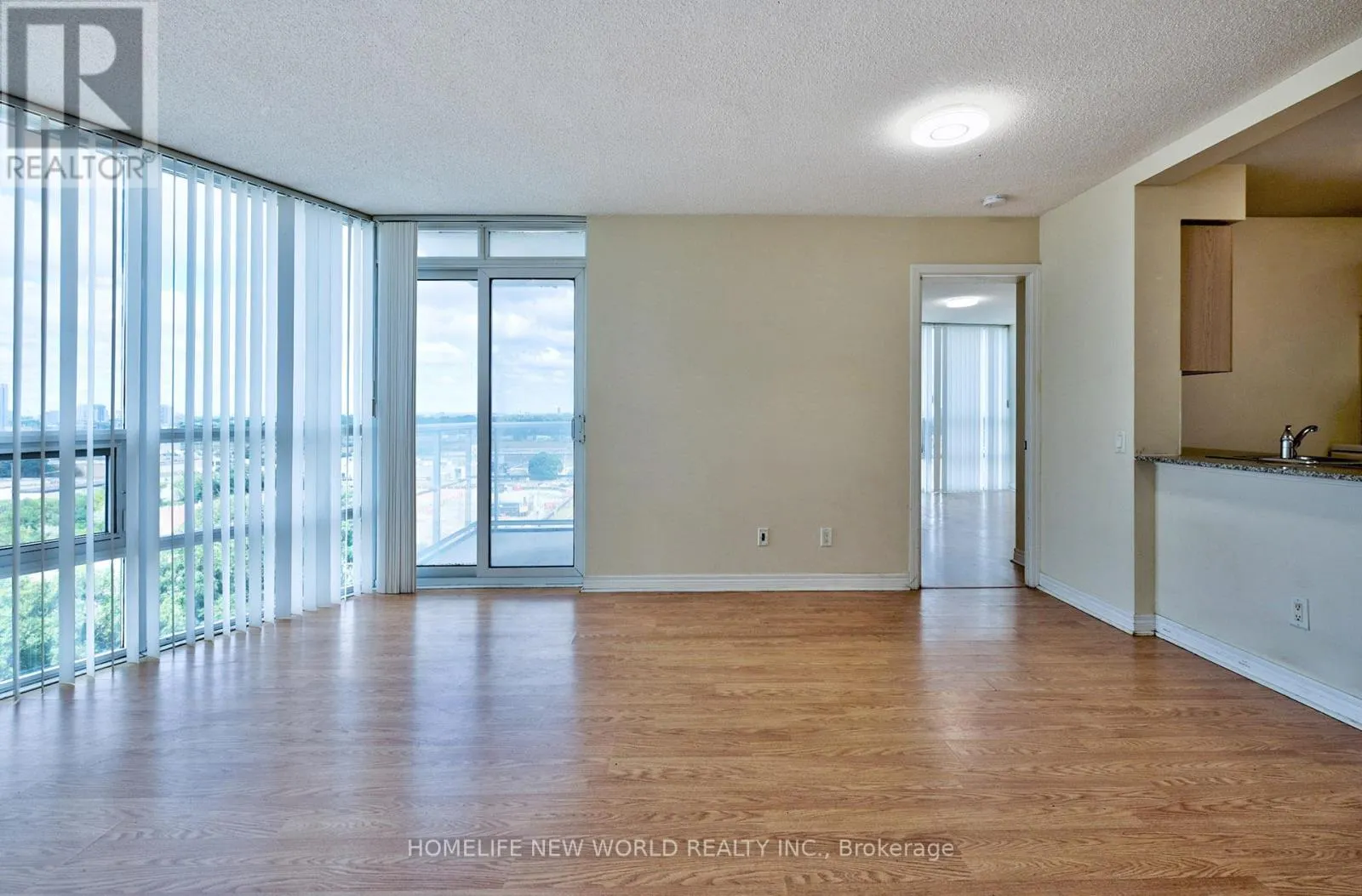 1105 - 83 BOROUGH DRIVE