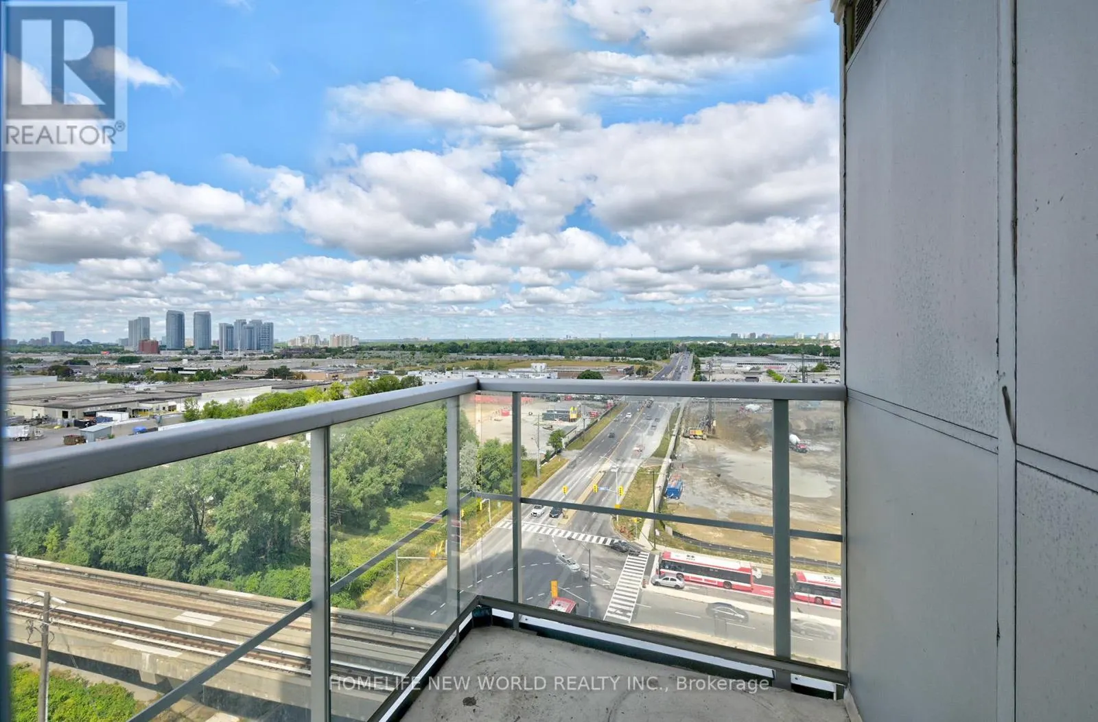 1105 - 83 BOROUGH DRIVE