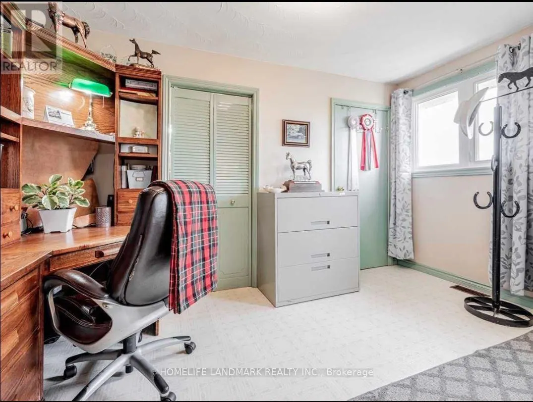 4432 MIDDLE ROAD