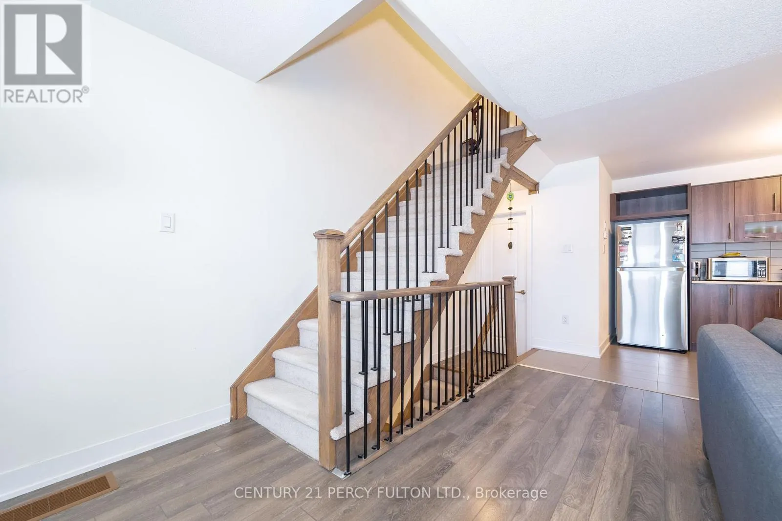 26 PALLOCK HILL WAY