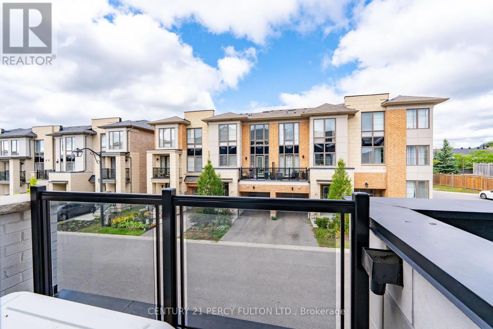 26 PALLOCK HILL WAY