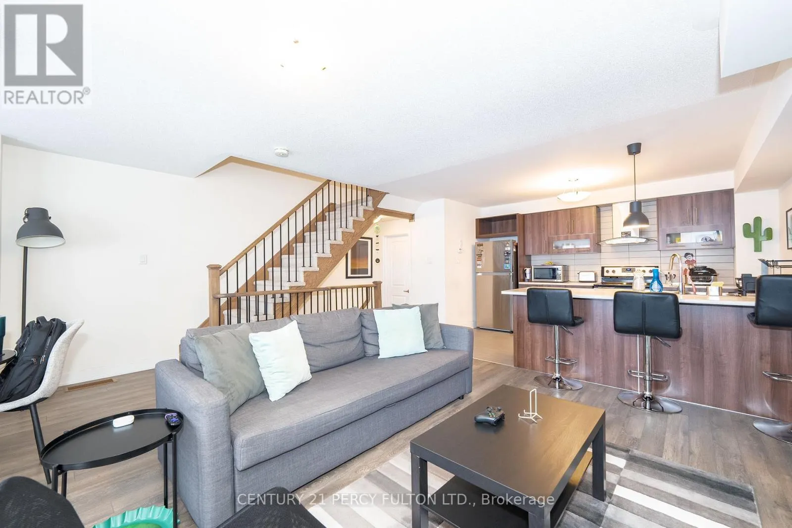 26 PALLOCK HILL WAY