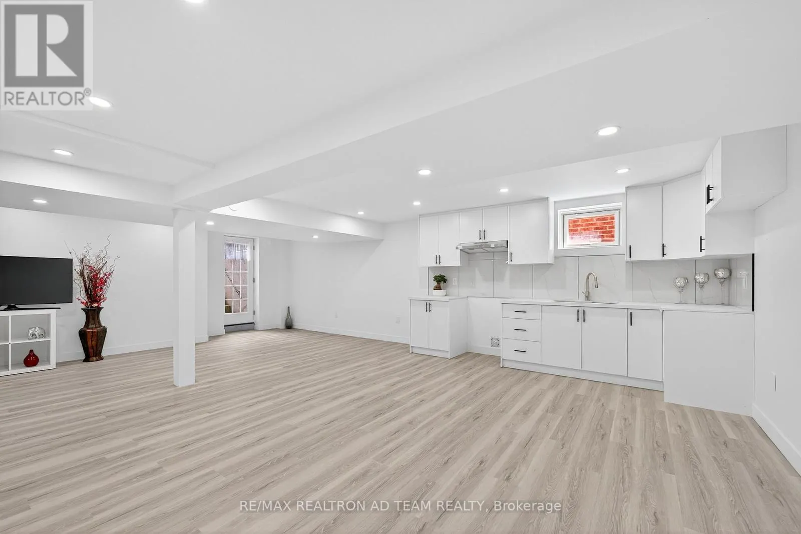 51 WINTERTON WAY