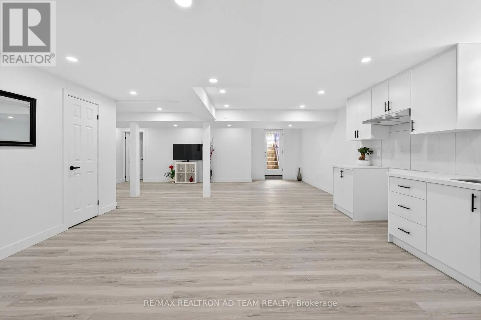 51 WINTERTON WAY