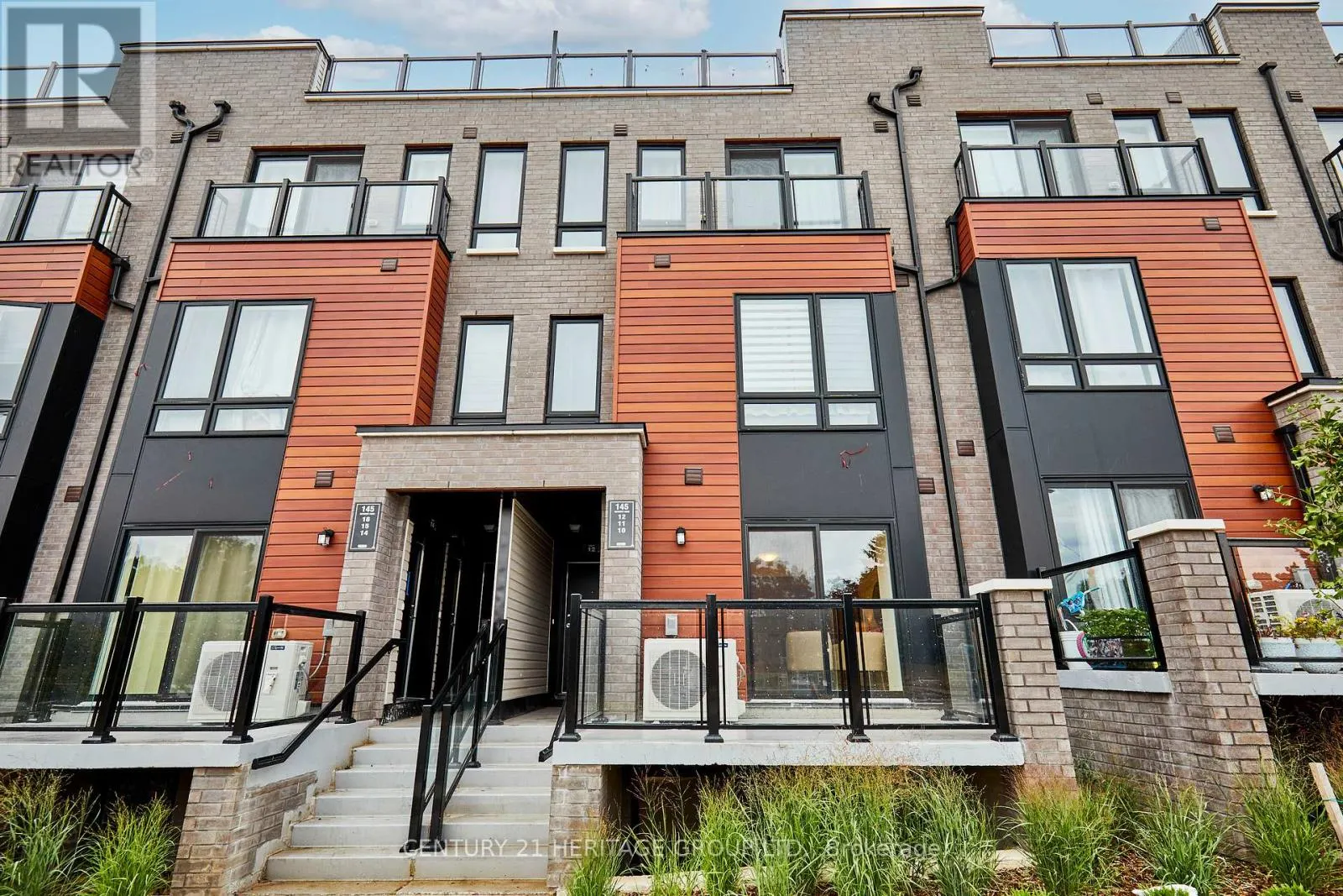 10 - 145 TAPSCOTT ROAD