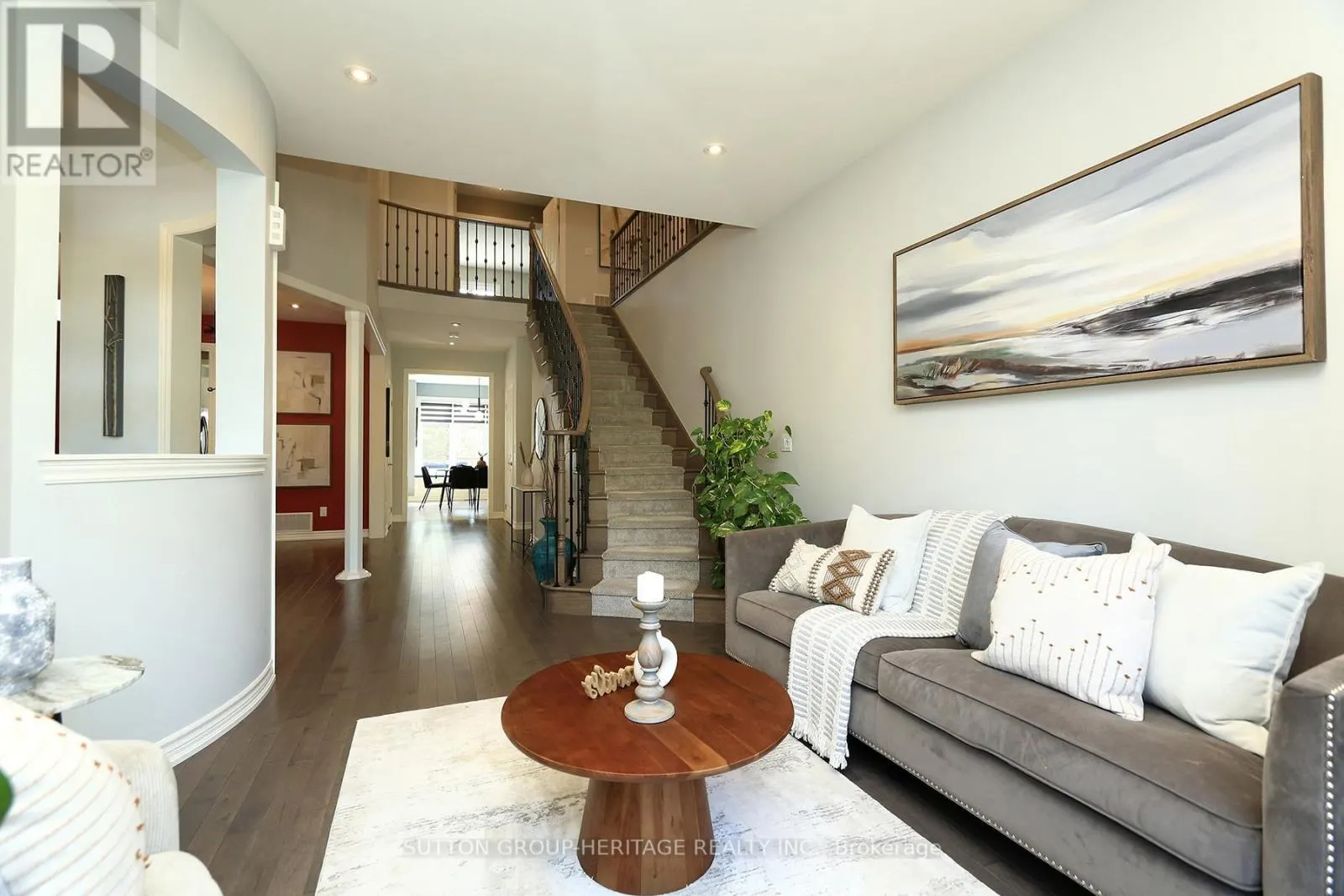 30 HUNWICKS CRESCENT