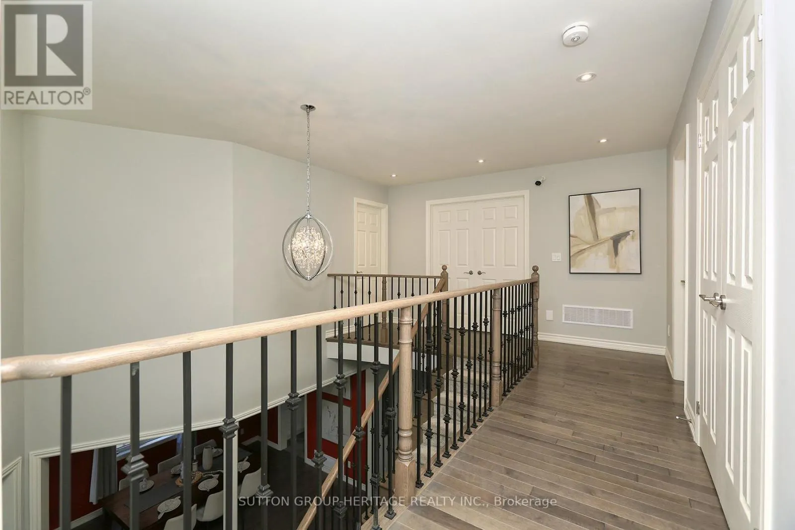 30 HUNWICKS CRESCENT