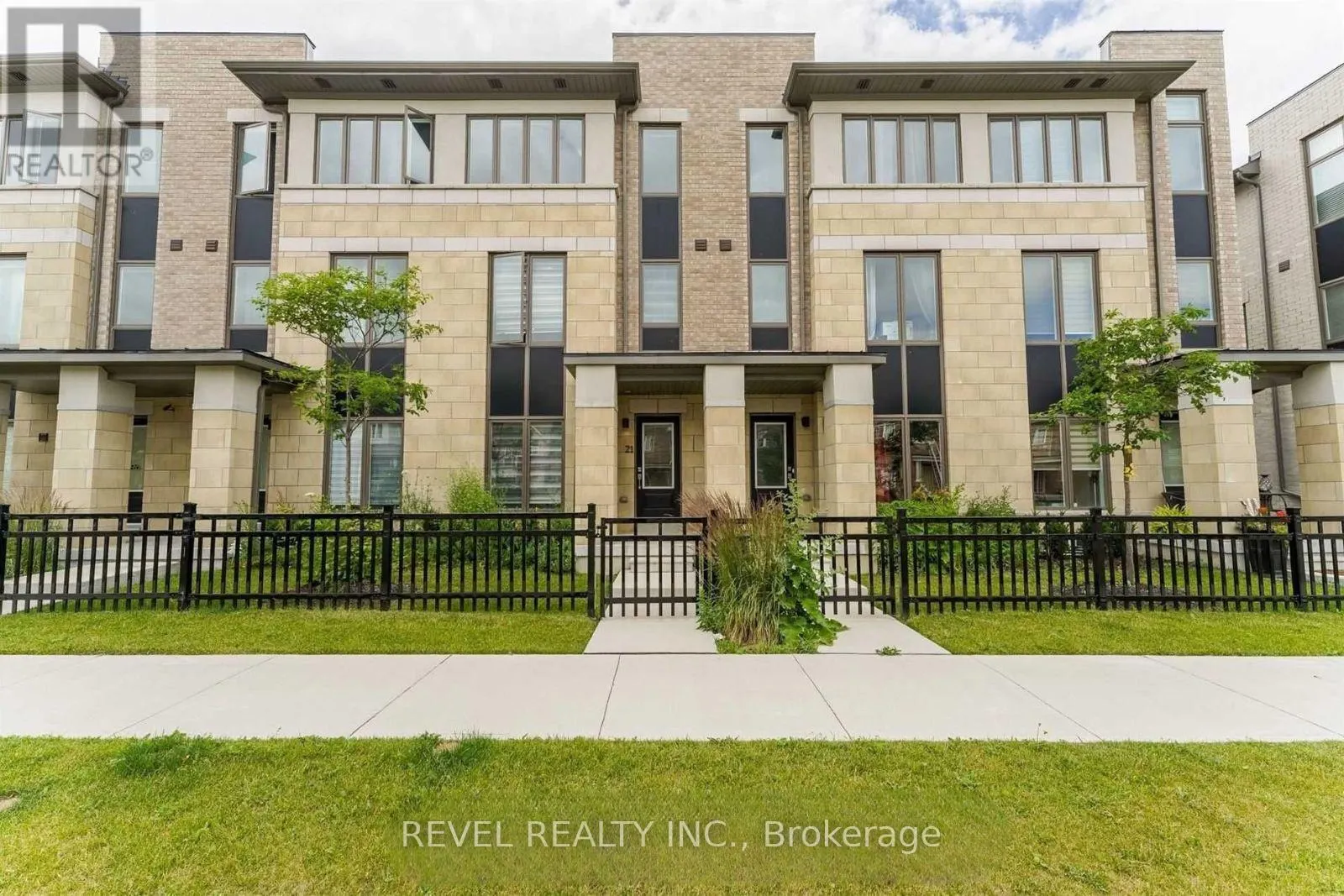 21 DONALD FLEMING WAY