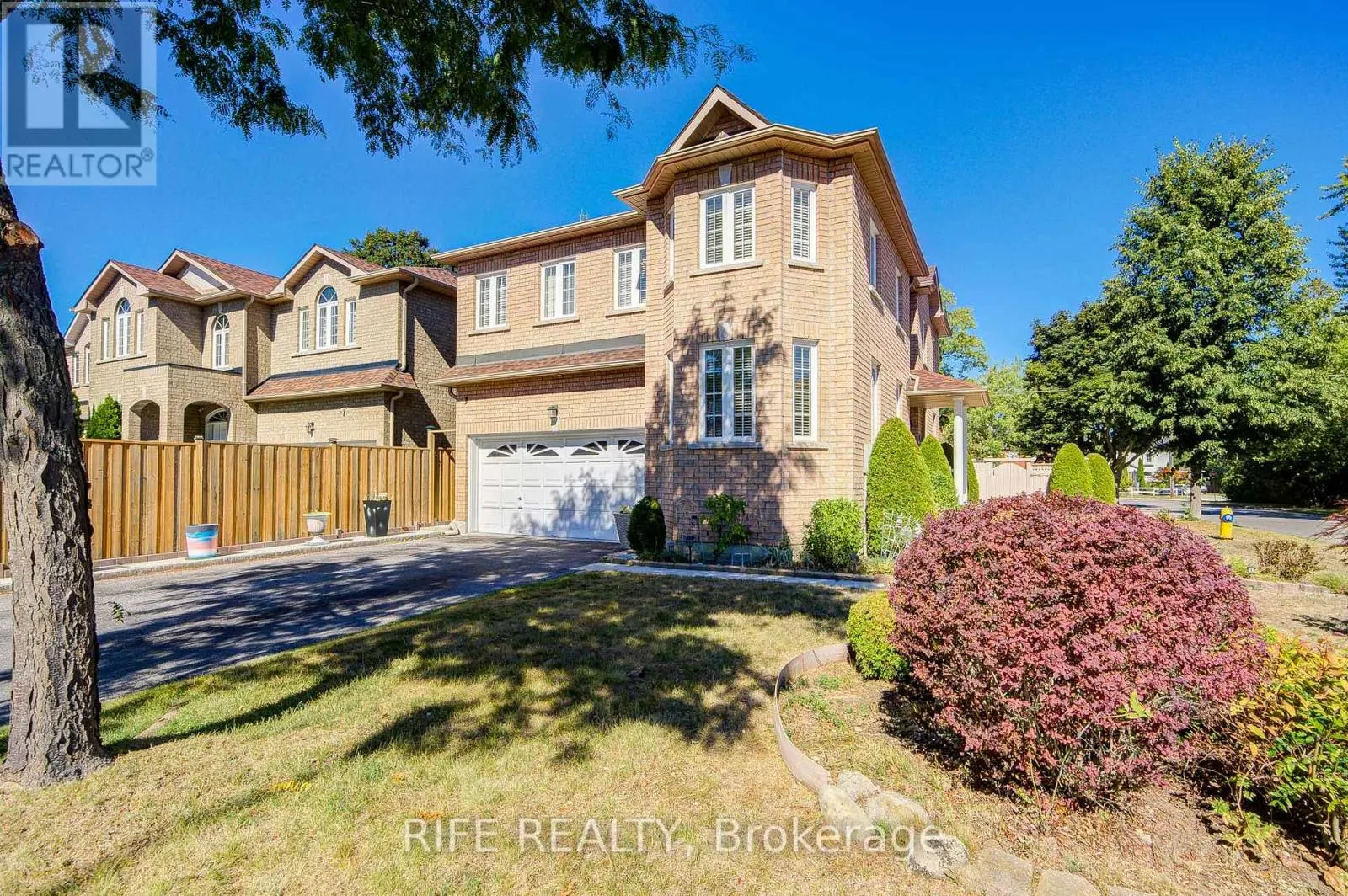 106 CRAGGVIEW DRIVE