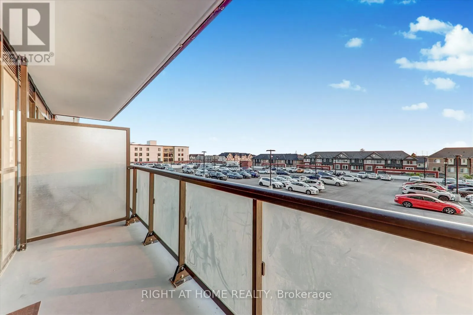 321 - 2550 SIMCOE STREET N