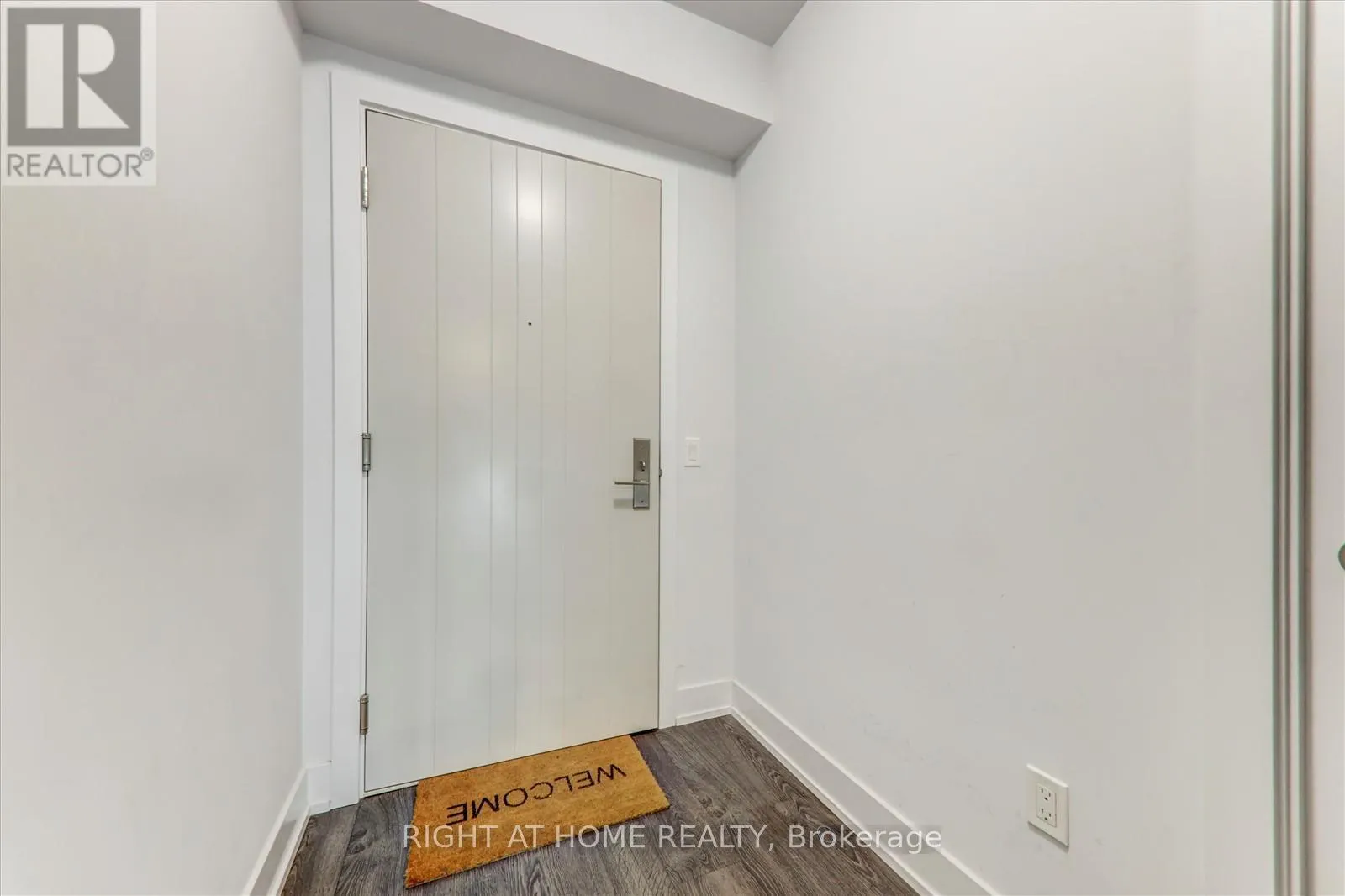321 - 2550 SIMCOE STREET N