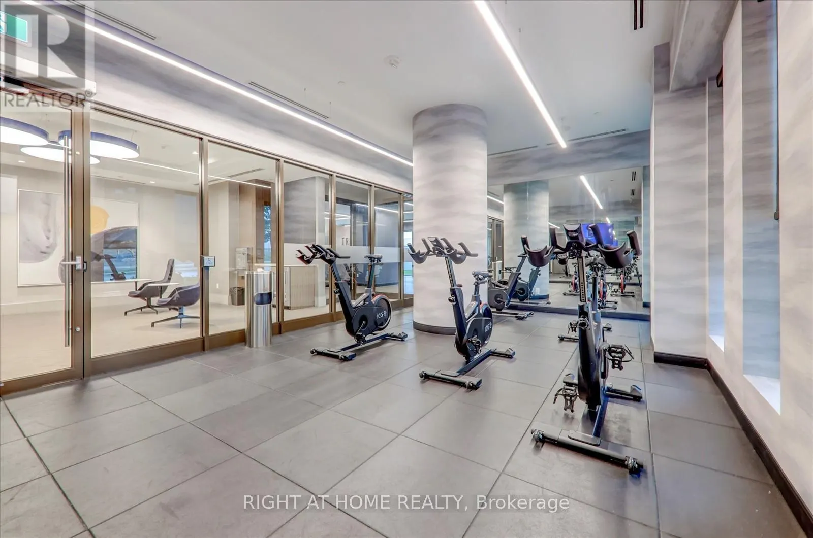 321 - 2550 SIMCOE STREET N