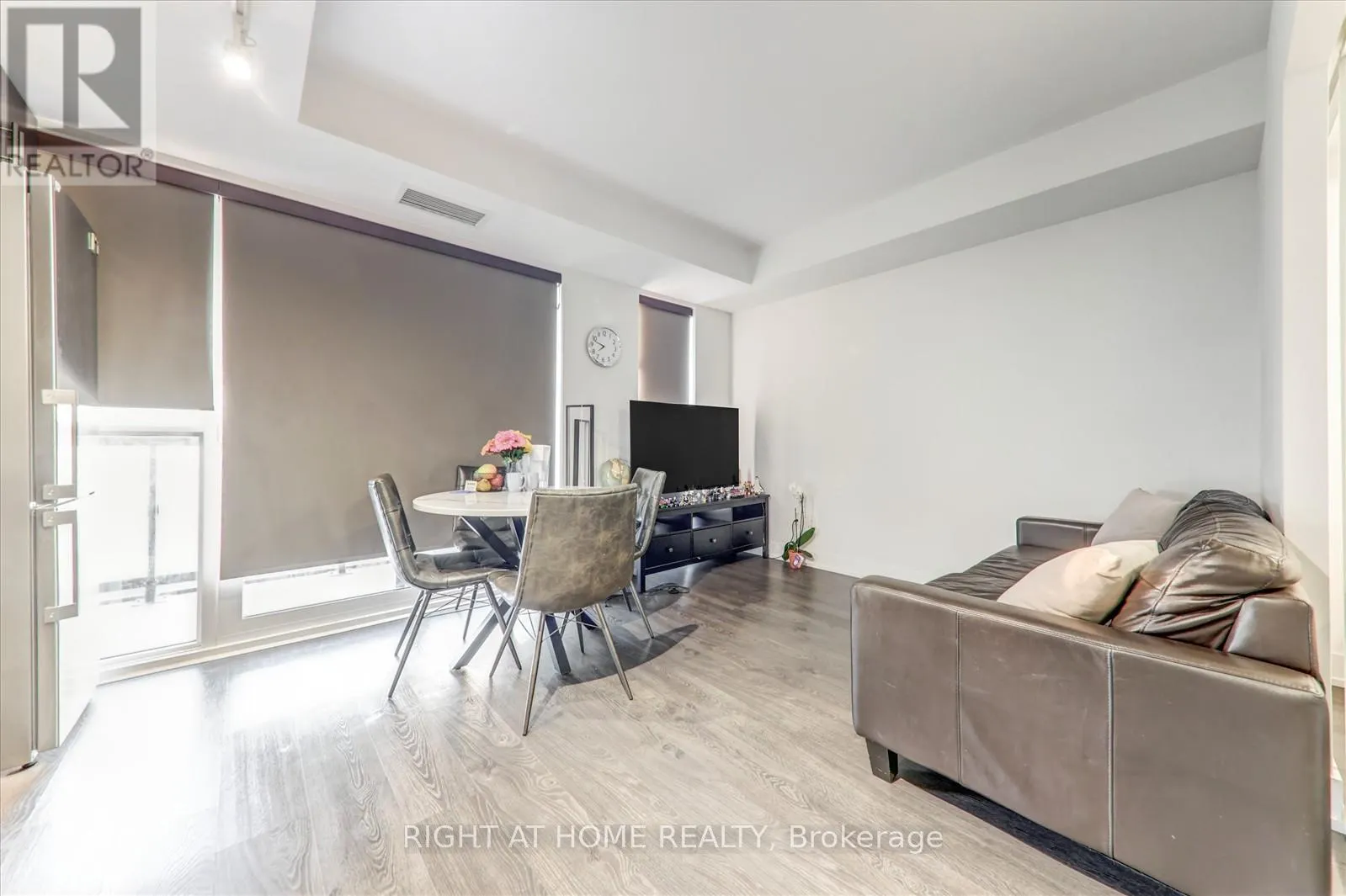 321 - 2550 SIMCOE STREET N