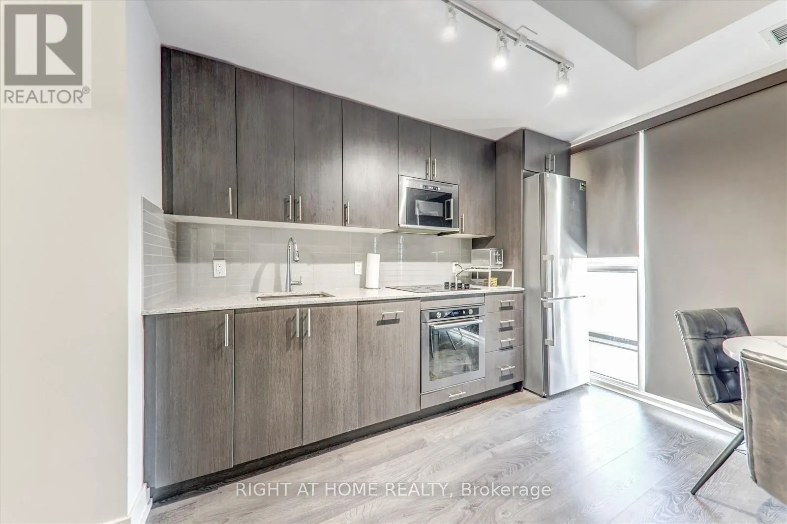 321 - 2550 SIMCOE STREET N