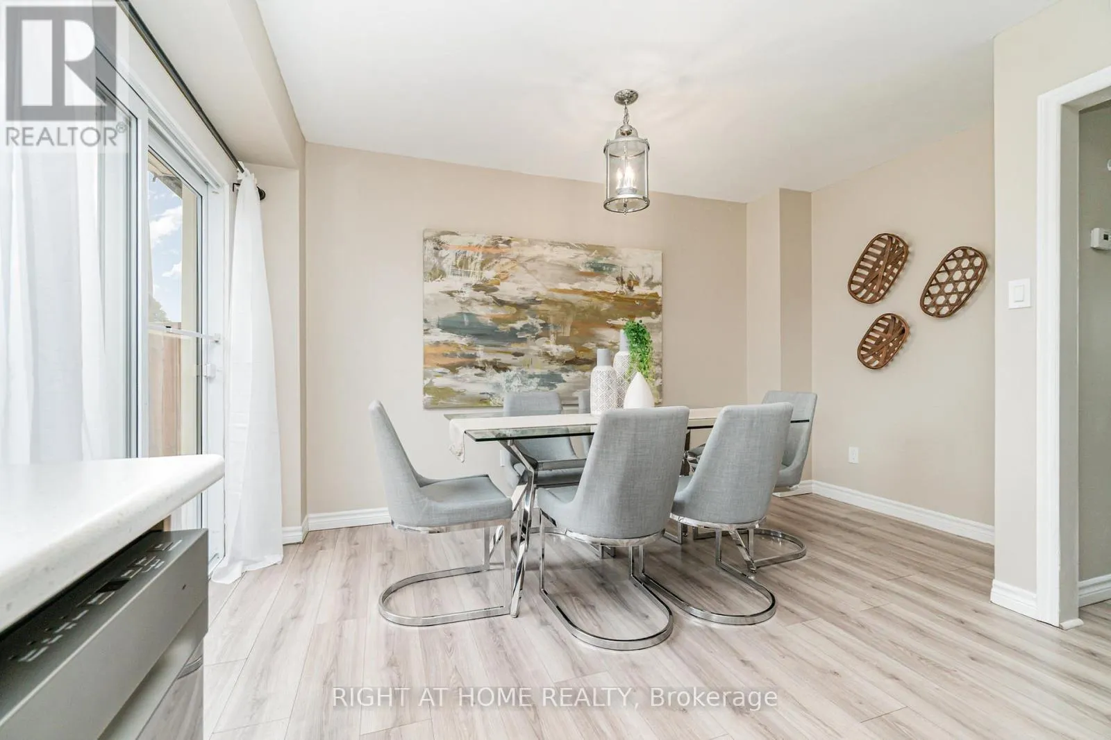 50 ROSER CRESCENT