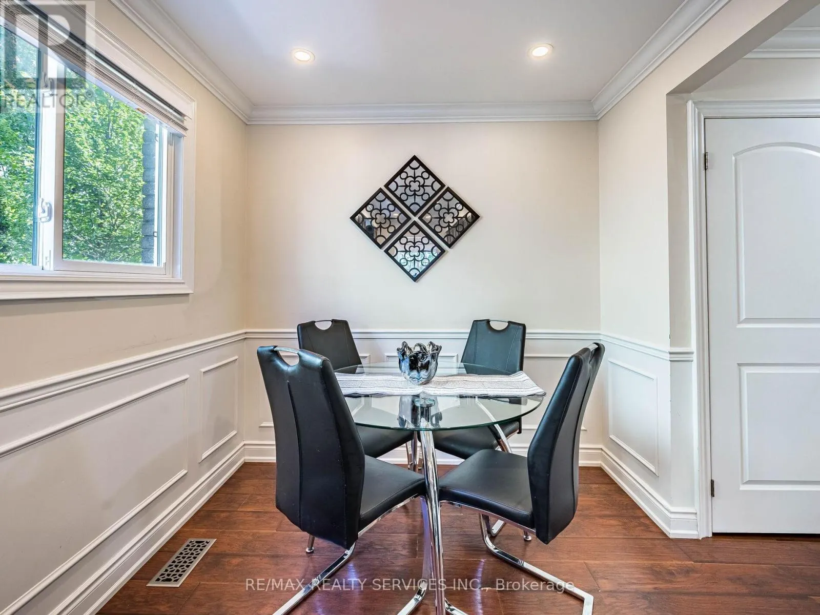 312 KILLARNEY COURT