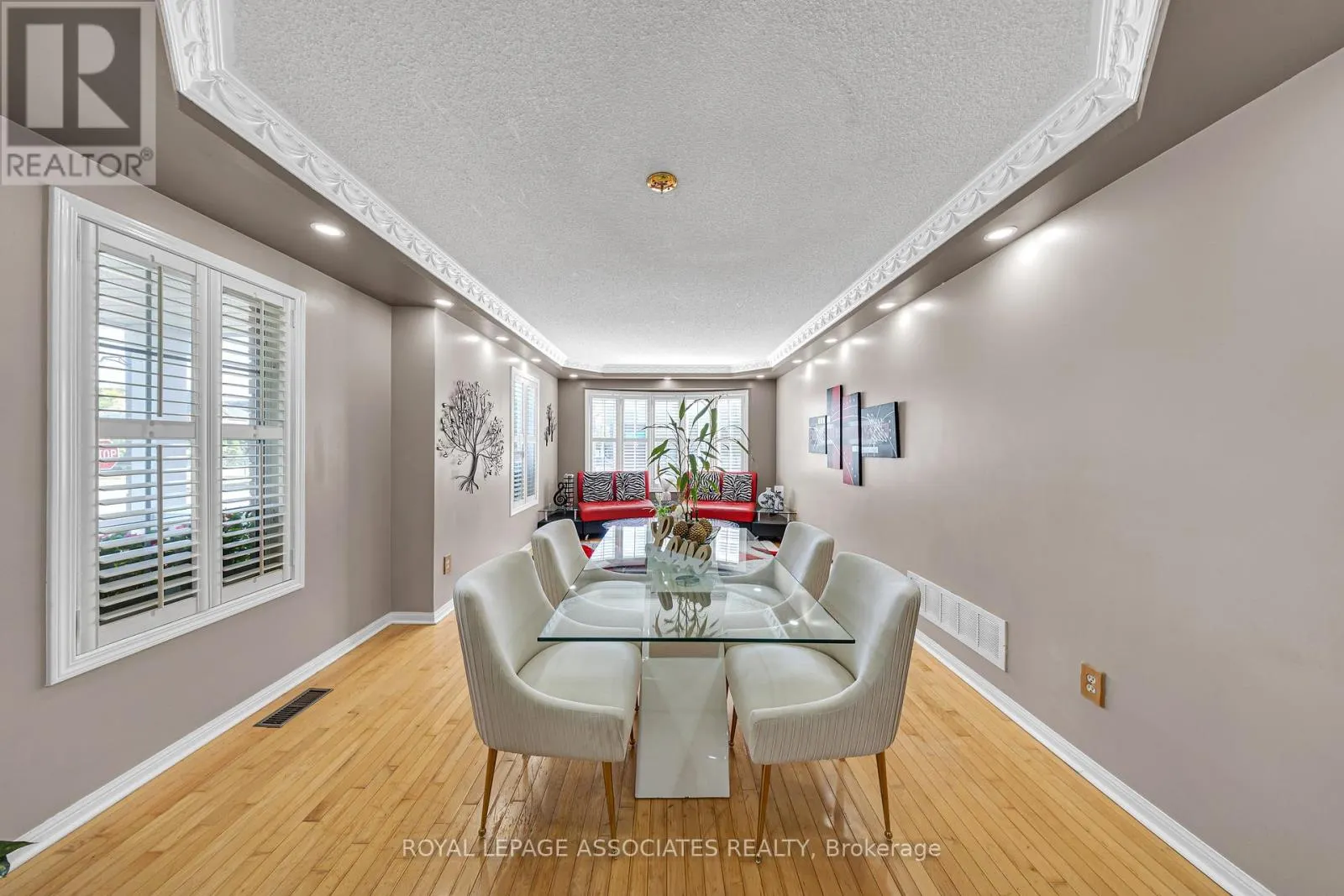41 PINOAK STREET