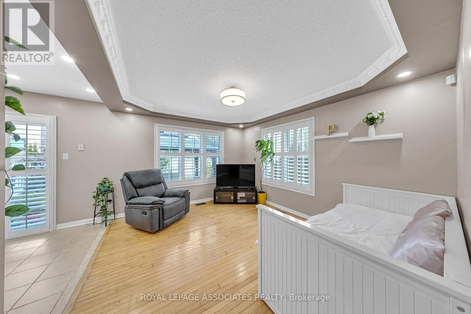 41 PINOAK STREET