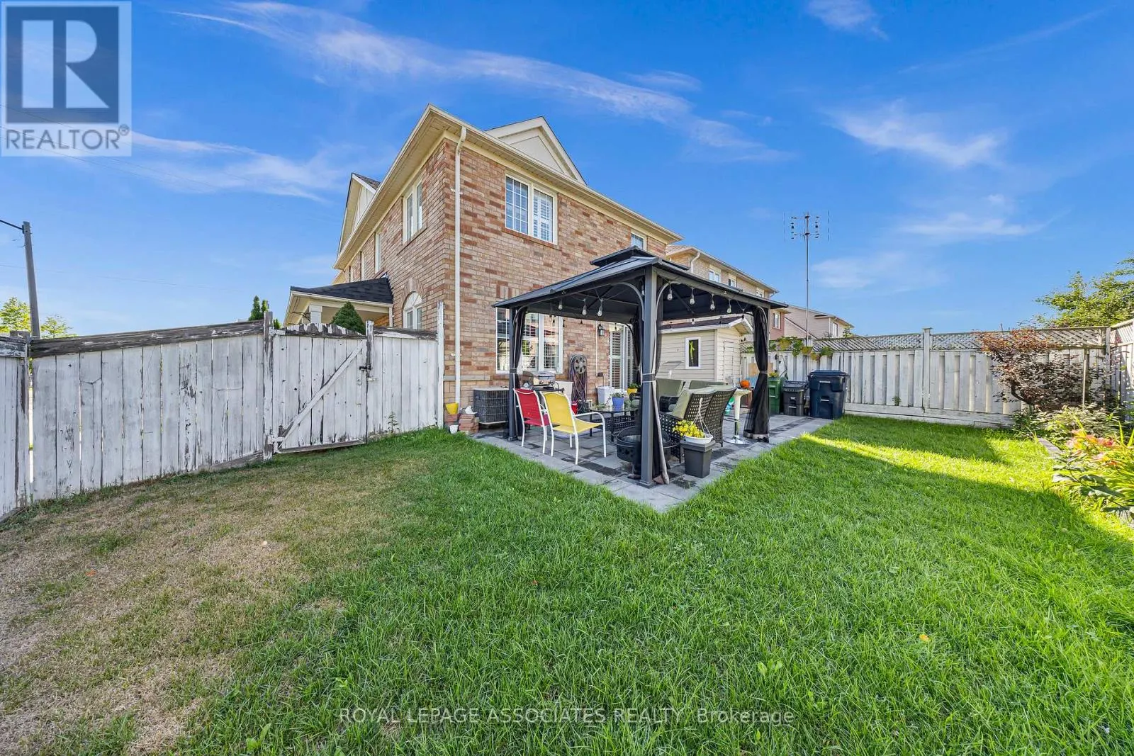 41 PINOAK STREET