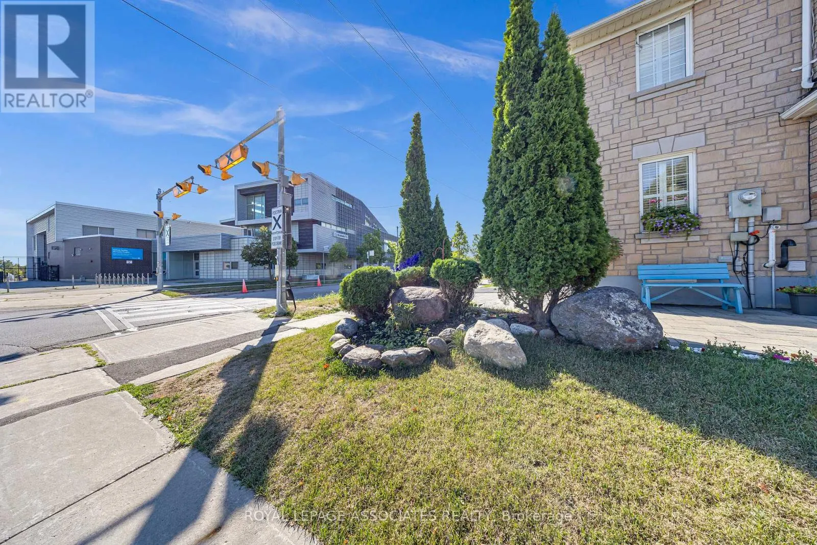 41 PINOAK STREET